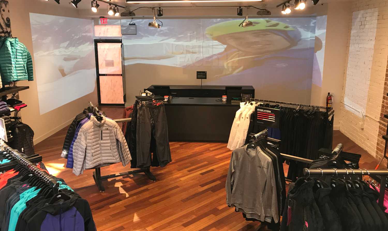 Retail Store Tests Video Wall Concept